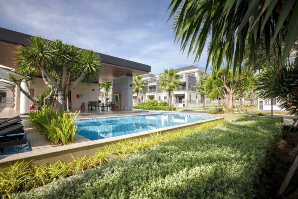 Hồ bơi Aqua City