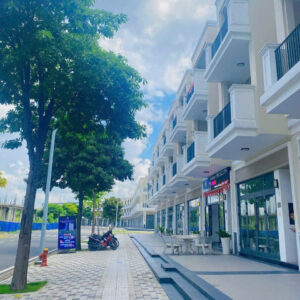 Shophouse Aqua City