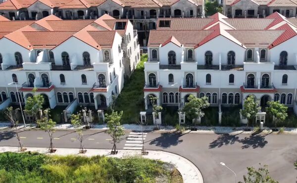 Nhà phố 7x19,5 khu valencai aqua city