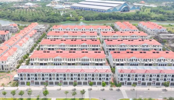 nhà phố valencia aqua city view sông