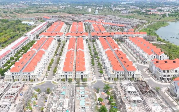 Phân khu valencia Aqua City đang tiến hành xây dựng 5/2025