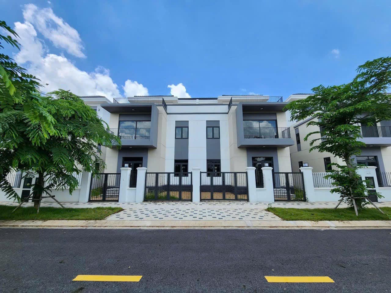 Nhượng lại nhà phố 160m2 Sun Harbor 2 (The Suite), Aqua City - Ảnh 2