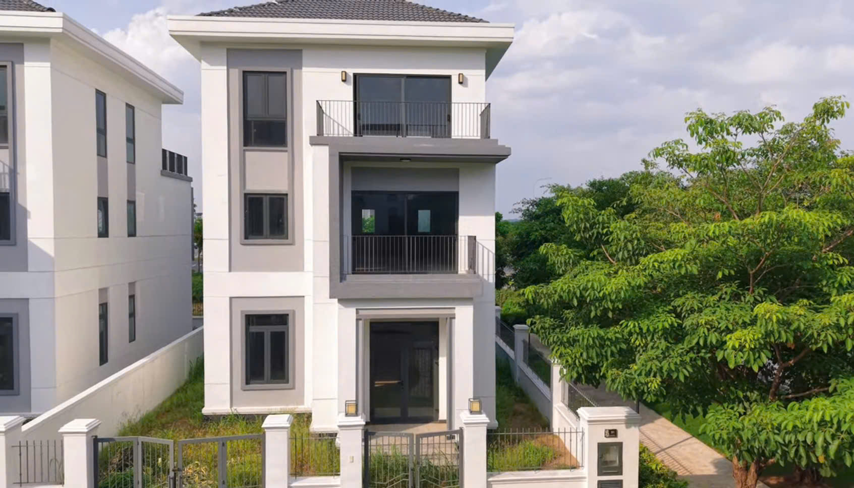 Biệt thự đơn lập 3 mặt tiền - View sông siêu đẹp tại Aqua City - Ảnh 2