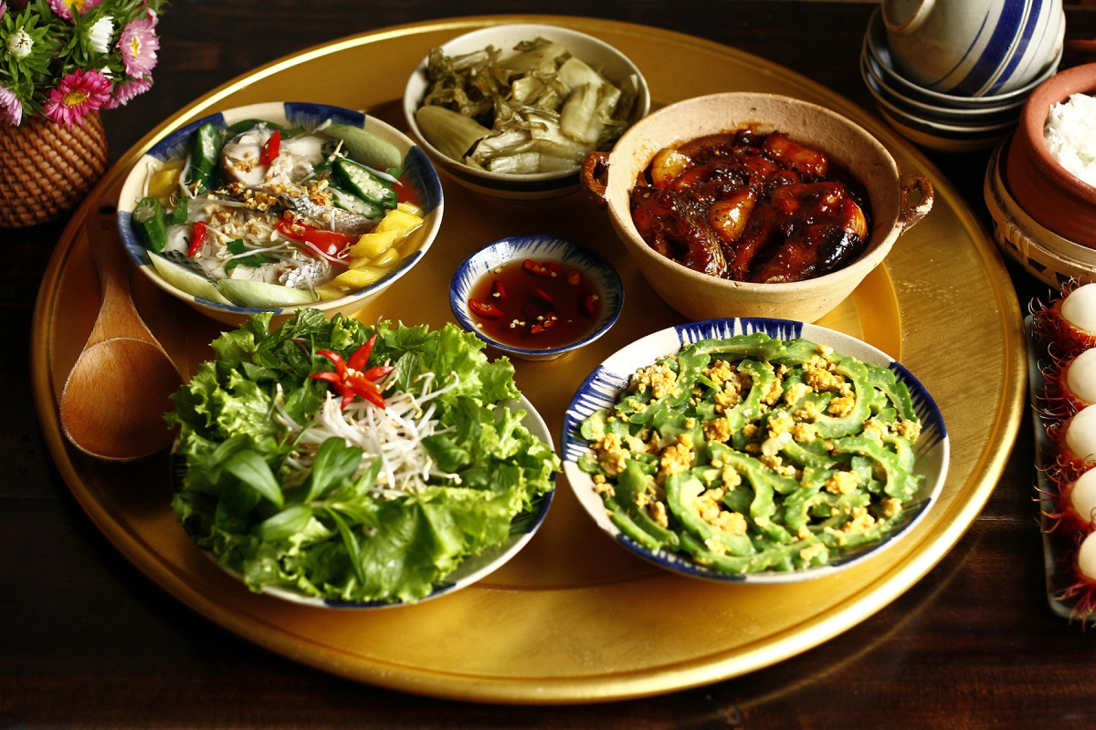 Những bữa cơm giản dị, những món ăn ngon tràn đầy tình thân