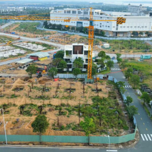 Khu vực phía sau Nova Mall đang triển khai mạnh phần nền móng và kết cấu