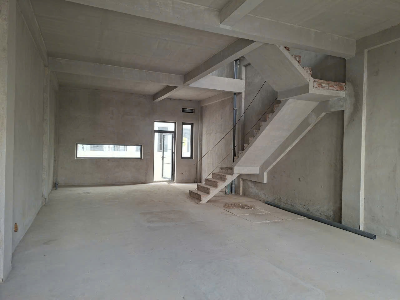 Hình ảnh bên trong nhà phố aqua city valencia 6x19.5