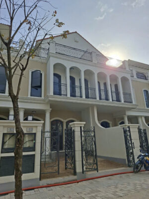 nha pho valencia aqua city 117m2